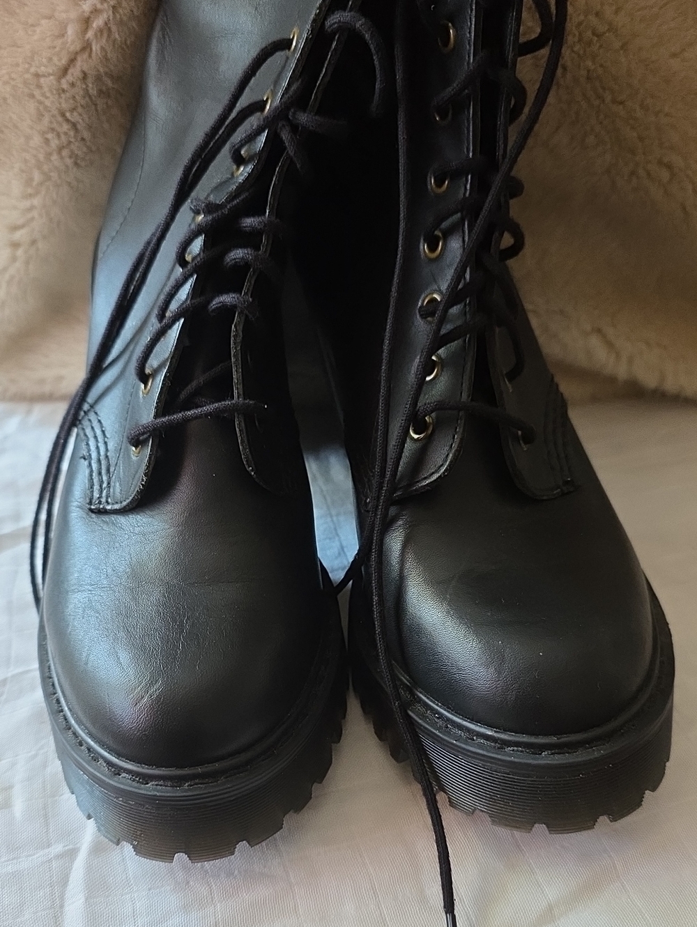 Kendra Dr. Martens Black Leather Lace-Up Heeled Ankle Boots - Picture 5 of 11
